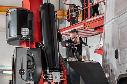 PALFINGER Service bei F.L.M. Bethenhausen PALFINGER Service bei F.L.M. Bethenhausen